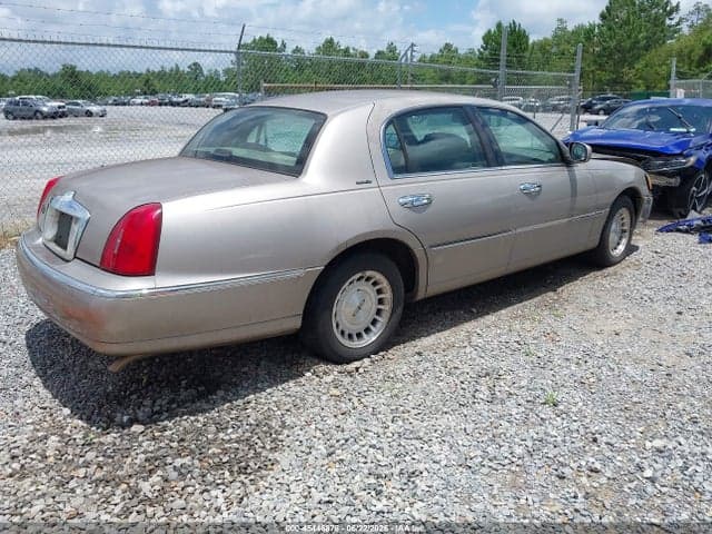 1999 LINCOLN TOWN CAR 4