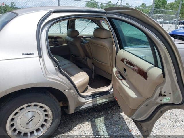 1999 LINCOLN TOWN CAR 8