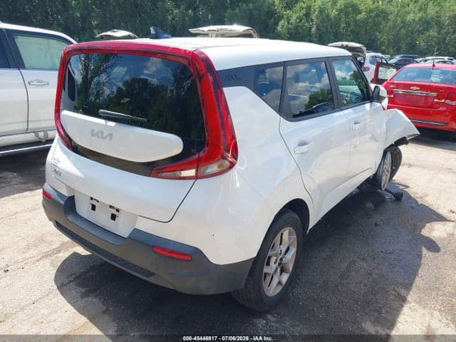 2022 KIA SOUL LX 4