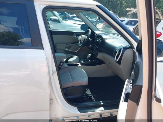 2022 KIA SOUL LX 5