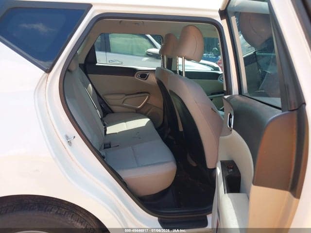 2022 KIA SOUL LX 8