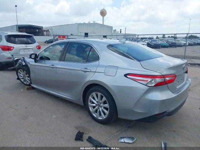 2020 TOYOTA CAMRY LE 3