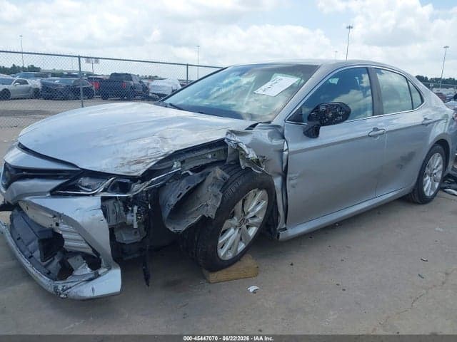 2020 TOYOTA CAMRY LE 6