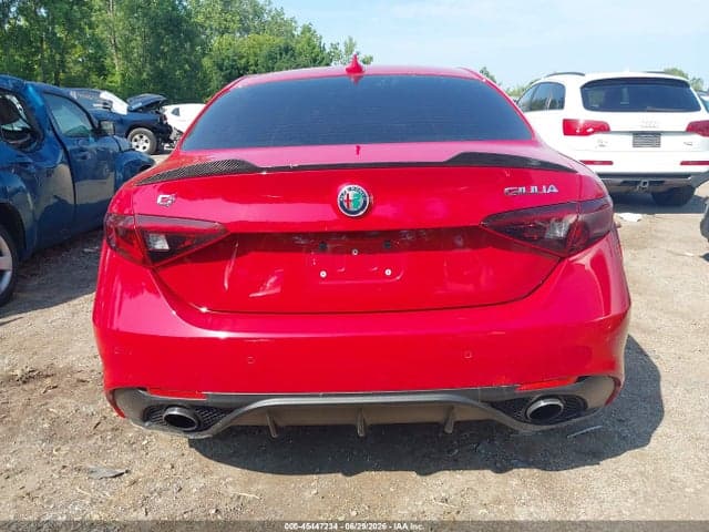 2019 ALFA ROMEO GIULIA TI SPORT AWD 17
