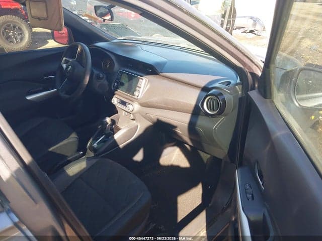 2018 NISSAN KICKS S/SR/SV 5