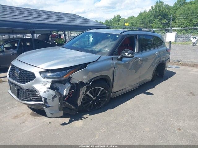2024 TOYOTA HIGHLANDER XSE 2