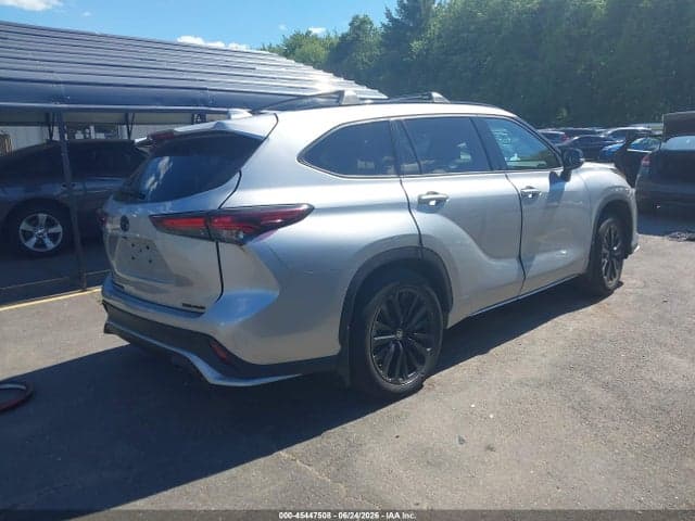 2024 TOYOTA HIGHLANDER XSE 4
