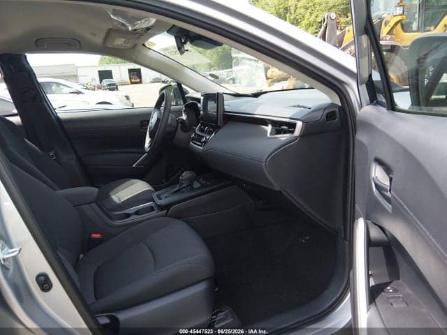 2026 TOYOTA COROLLA CROSS LE 5
