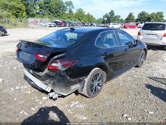 2024 TOYOTA CAMRY SE 4