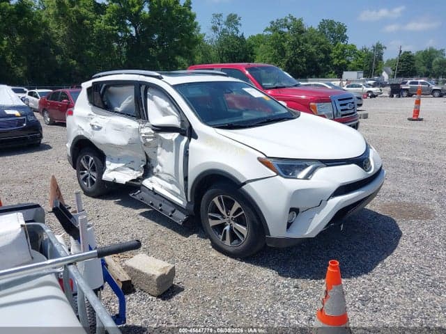 2018 TOYOTA RAV4 XLE 1