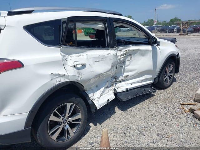 2018 TOYOTA RAV4 XLE 12