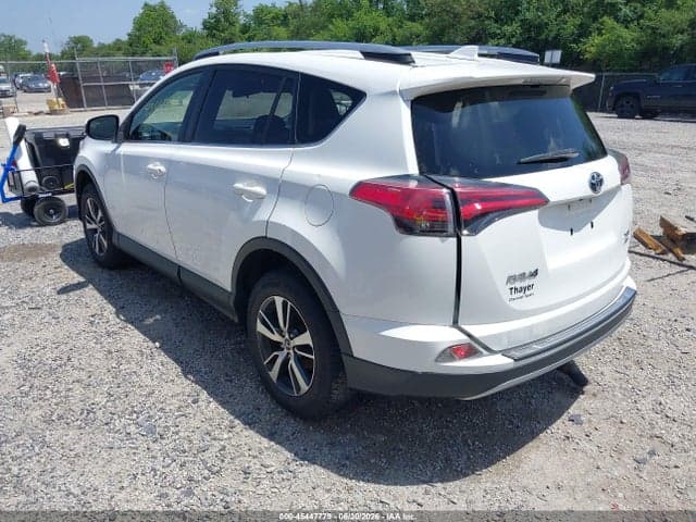 2018 TOYOTA RAV4 XLE 3
