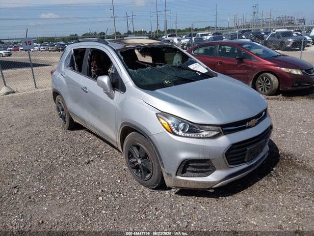 2020 CHEVROLET TRAX FWD LT - 1