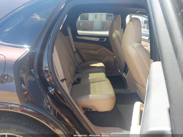 2023 PORSCHE CAYENNE PLATINUM 8