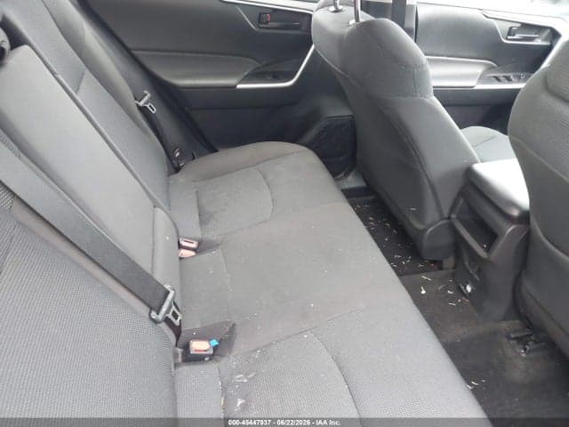 2021 TOYOTA RAV4 LE 8