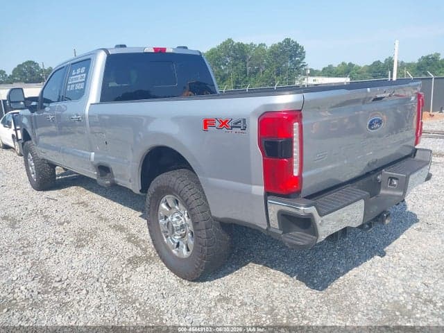 2024 FORD F-250 LARIAT 3
