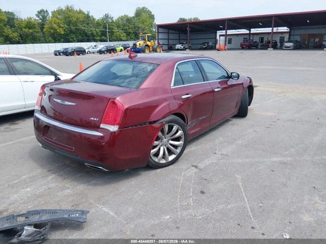 2019 CHRYSLER 300 LIMITED 4