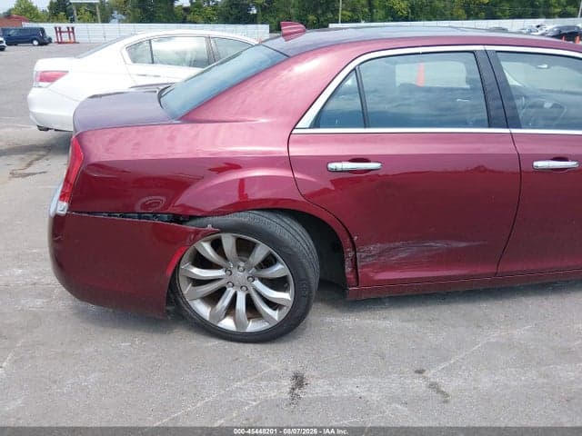 2019 CHRYSLER 300 LIMITED 6
