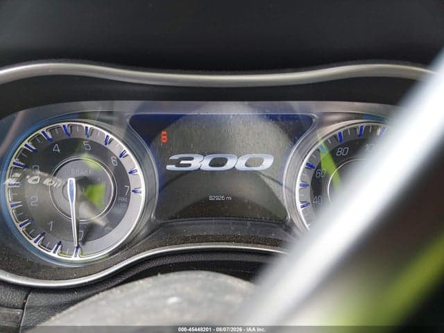 2019 CHRYSLER 300 LIMITED 7