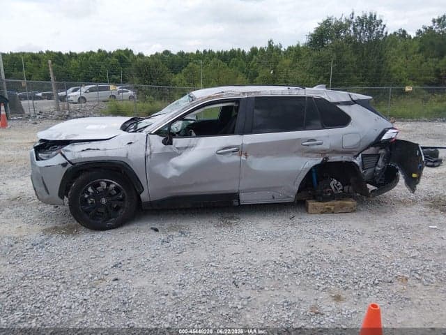 2025 TOYOTA RAV4 HYBRID SE 6