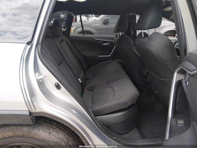 2025 TOYOTA RAV4 HYBRID SE 8