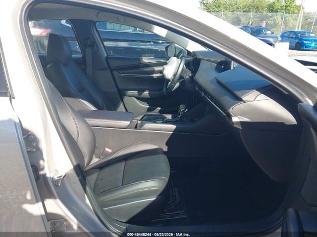 2022 MAZDA MAZDA3 SELECT 5