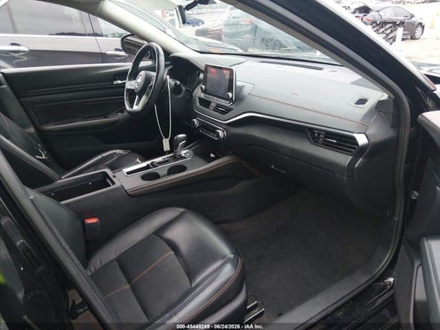 2022 NISSAN ALTIMA SR FWD 5