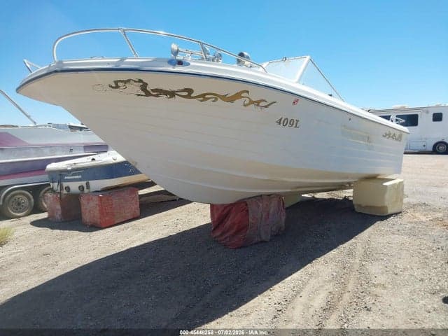 1972 IMP 23 FOOT CABIN CRUISER 2