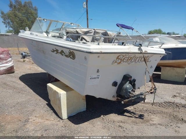 1972 IMP 23 FOOT CABIN CRUISER 3