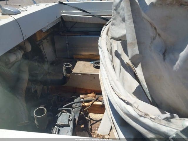 1972 IMP 23 FOOT CABIN CRUISER 8