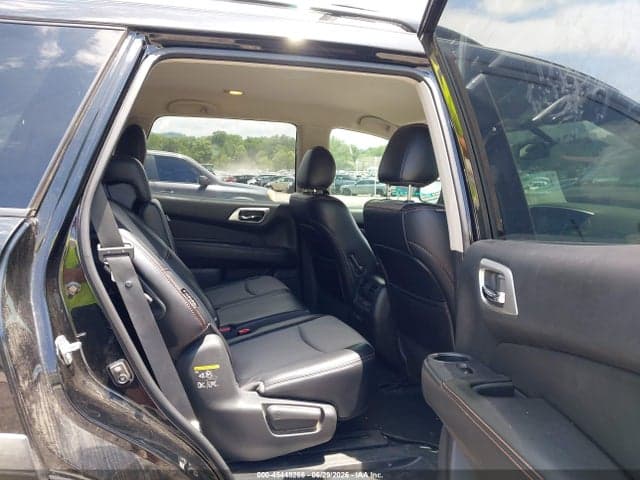 2019 NISSAN PATHFINDER SV 8