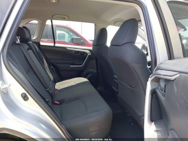 2022 TOYOTA RAV4 LE 8
