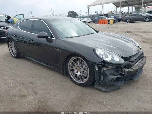 2014 PORSCHE PANAMERA 4S 1