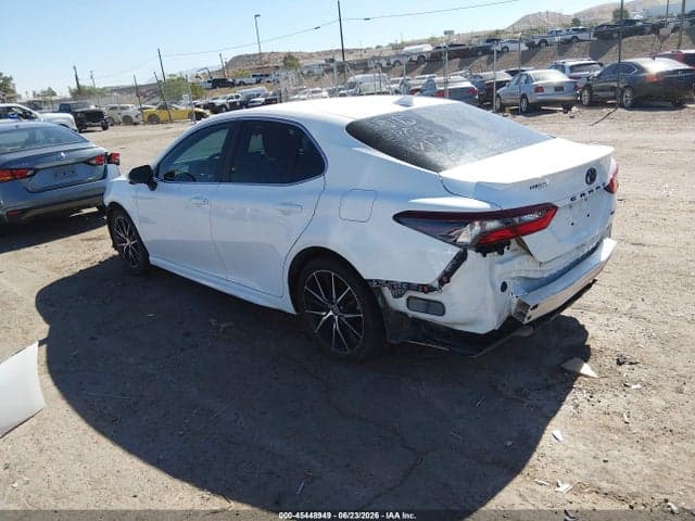 2021 TOYOTA CAMRY SE 3