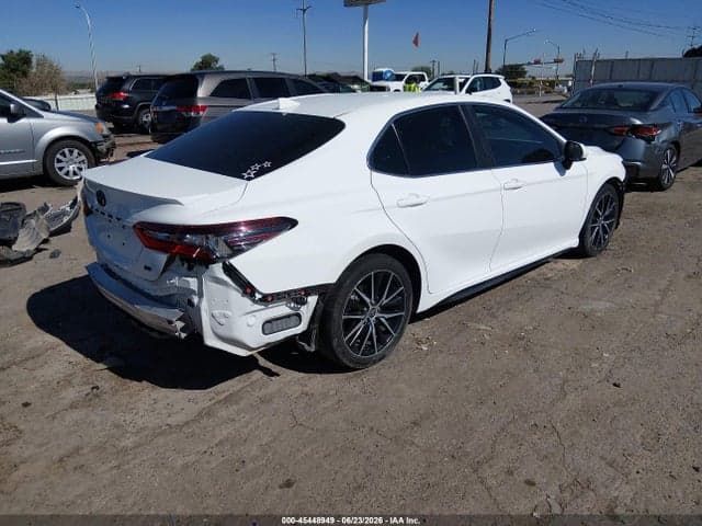 2021 TOYOTA CAMRY SE 4