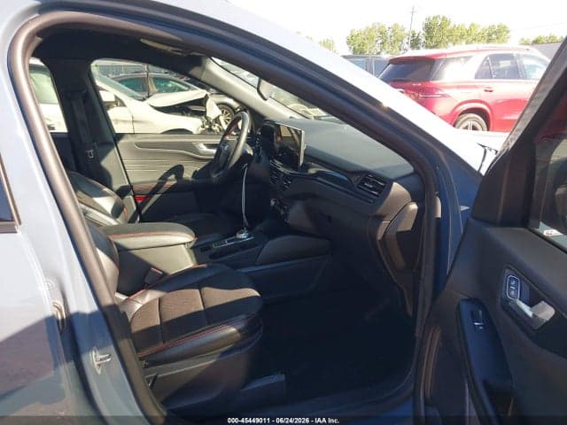 2024 FORD ESCAPE ST-LINE 5