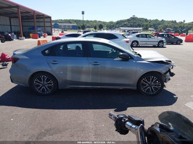 2024 KIA FORTE GT-LINE 13