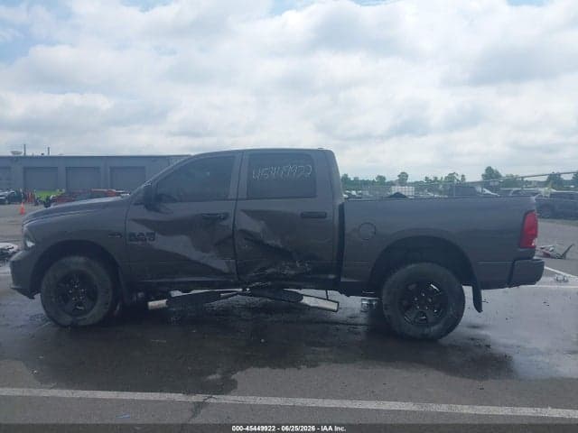 2019 RAM 1500 CLASSIC EXPRESS 4X4 5'7 BOX 14