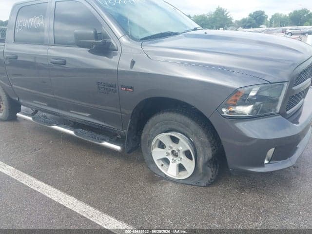 2019 RAM 1500 CLASSIC EXPRESS 4X4 5'7 BOX 17