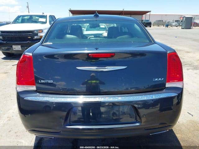 2018 CHRYSLER 300 LIMITED 16