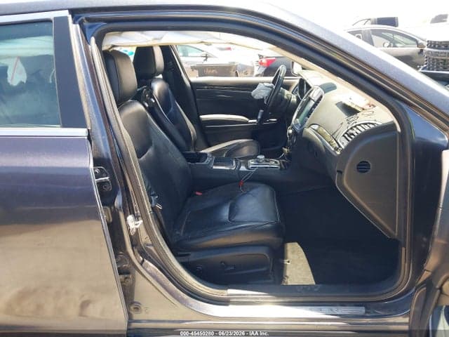 2018 CHRYSLER 300 LIMITED 5