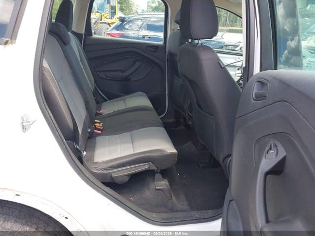 2017 FORD ESCAPE S 8