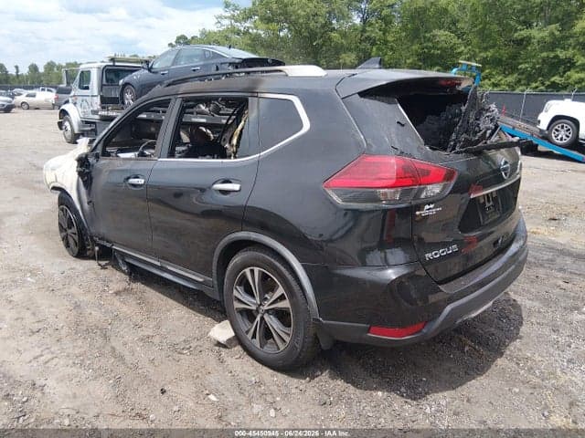 2017 NISSAN ROGUE SL 3