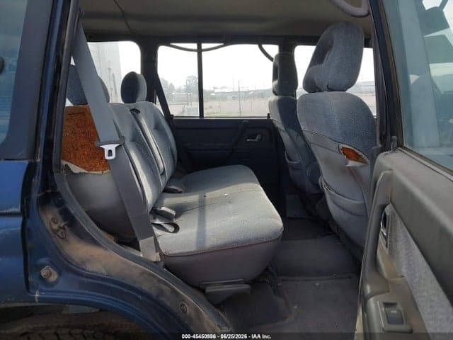 1995 MITSUBISHI MONTERO LS 8