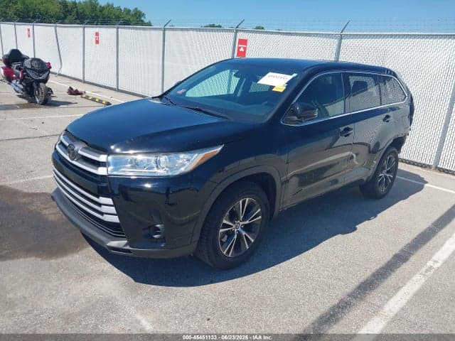 2018 TOYOTA HIGHLANDER LE 2