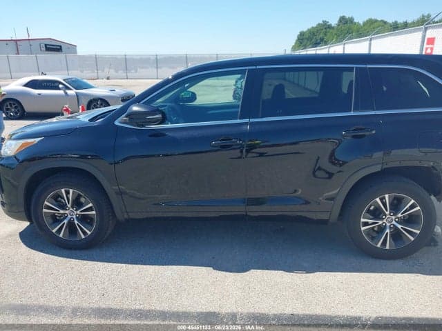 2018 TOYOTA HIGHLANDER LE 14