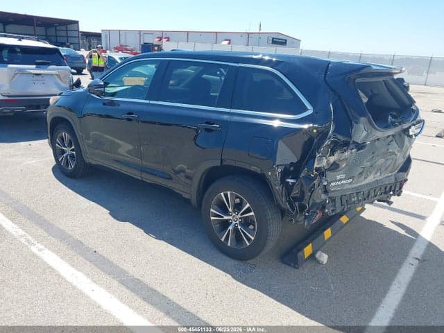 2018 TOYOTA HIGHLANDER LE 3