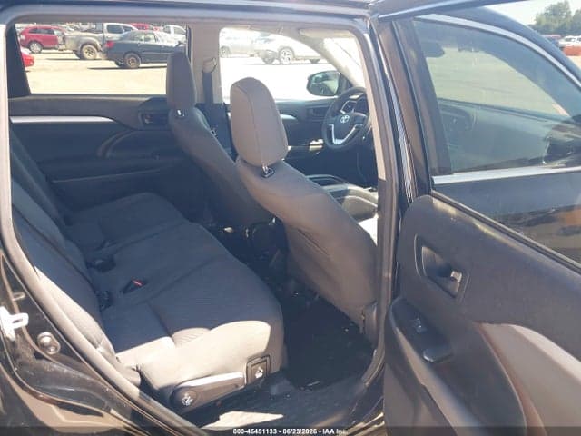 2018 TOYOTA HIGHLANDER LE 8