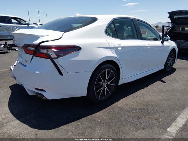 2023 TOYOTA CAMRY SE 4