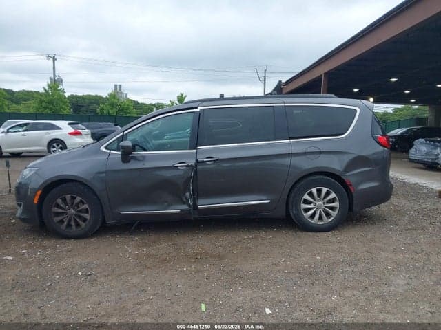 2017 CHRYSLER PACIFICA TOURING-L 14